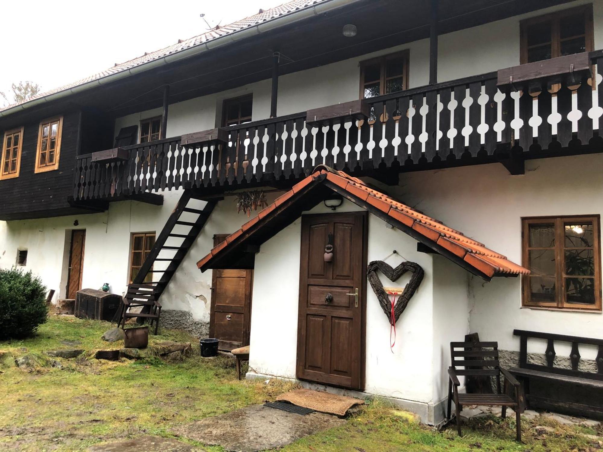 Chaloupka U Jiriho Hotel Nová Pec Kültér fotó
